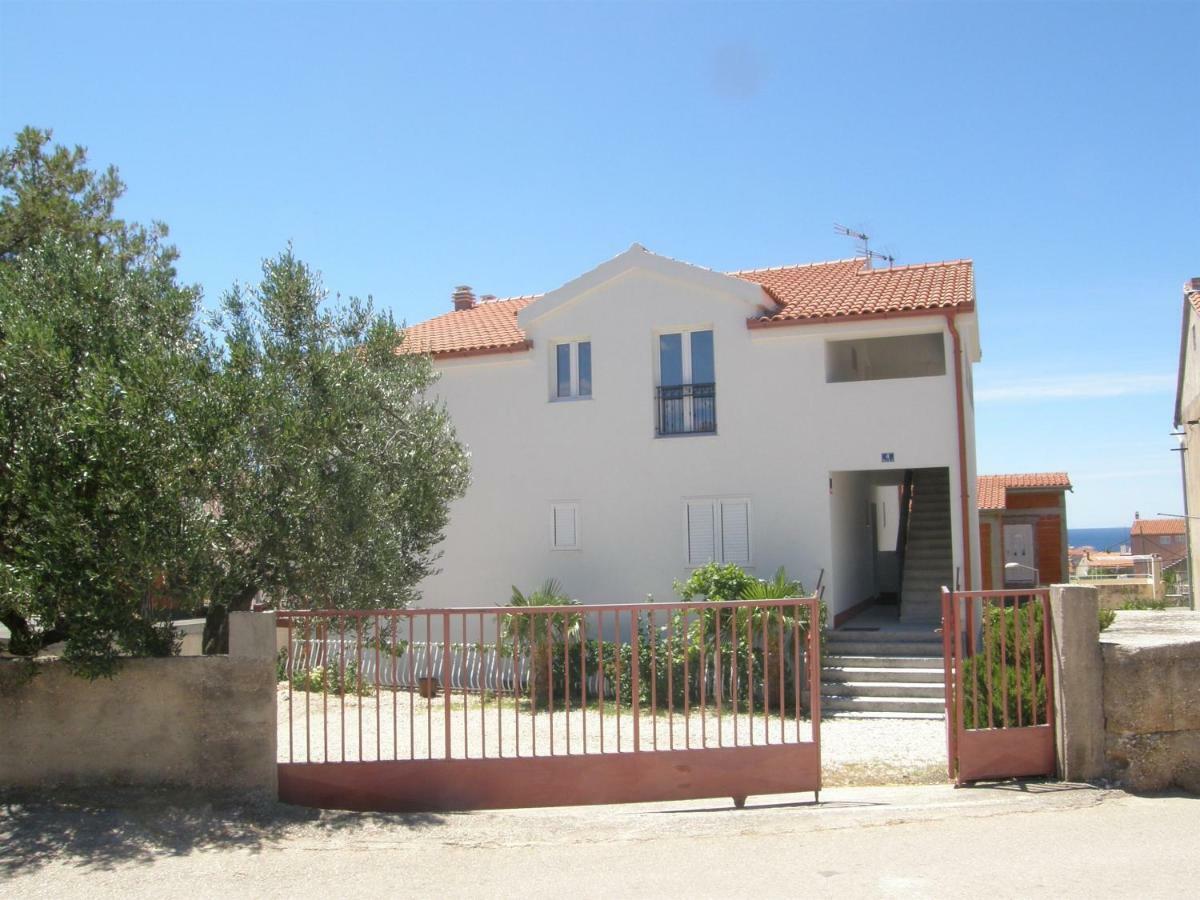 Apartments And Room Kiko Primosten Exterior photo